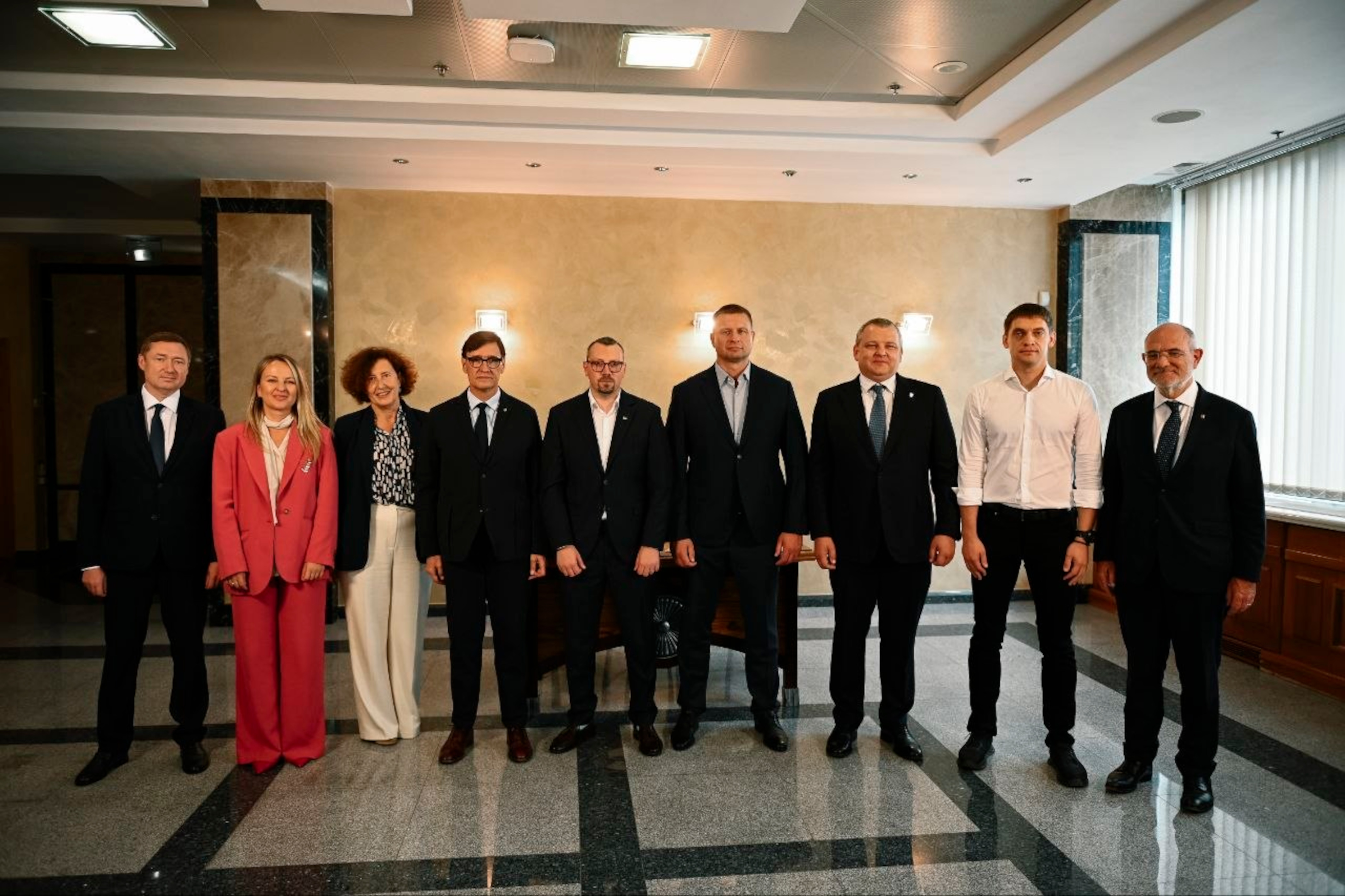 Catalan President Salvador Illa meets with Ukrainian Minister Vitalii Bezghi and Ukrainian regional governors