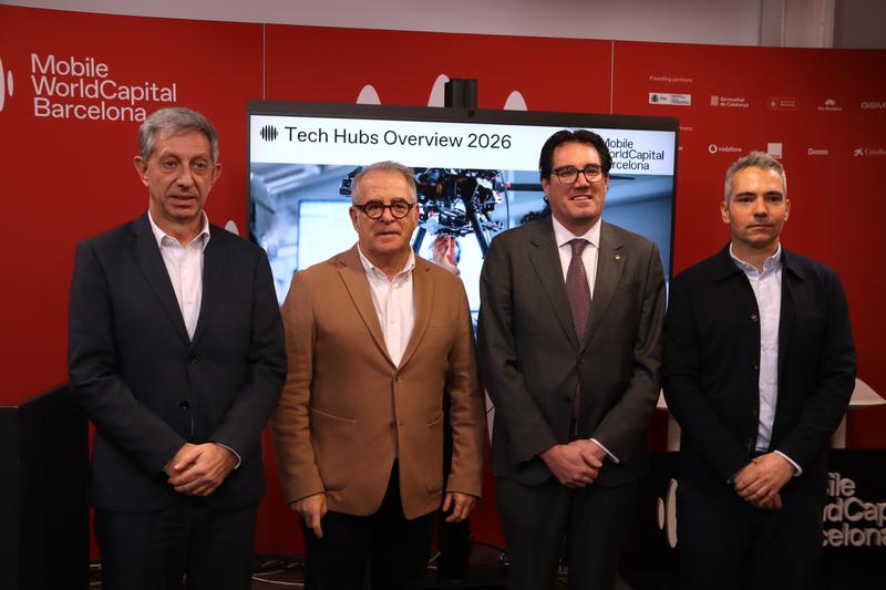 The CEO of Mobile World Capital, Francesc Fajula, accompanied by the Deputy Mayor of Barcelona, Jordi Valls, Jaume Baró, CEO of DACCIO and Jordi Arrufi, Director of the Digital Talent Area at the Mobile World Capital of Barcelona.