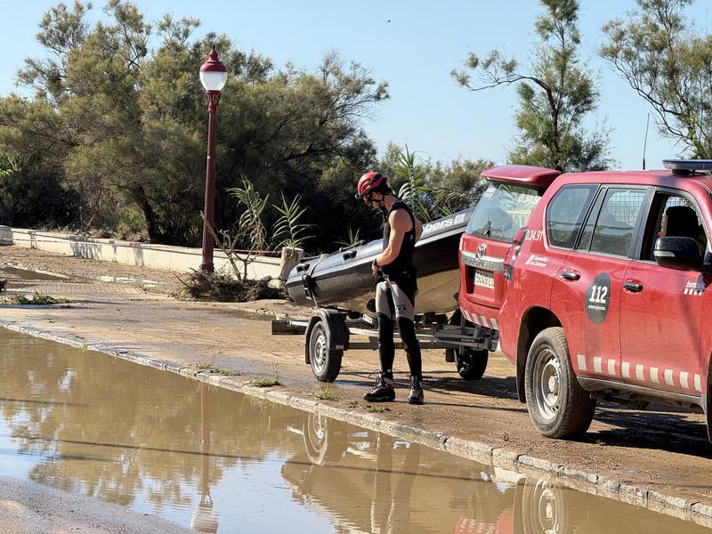 Underwater units resumed operations on Sunday