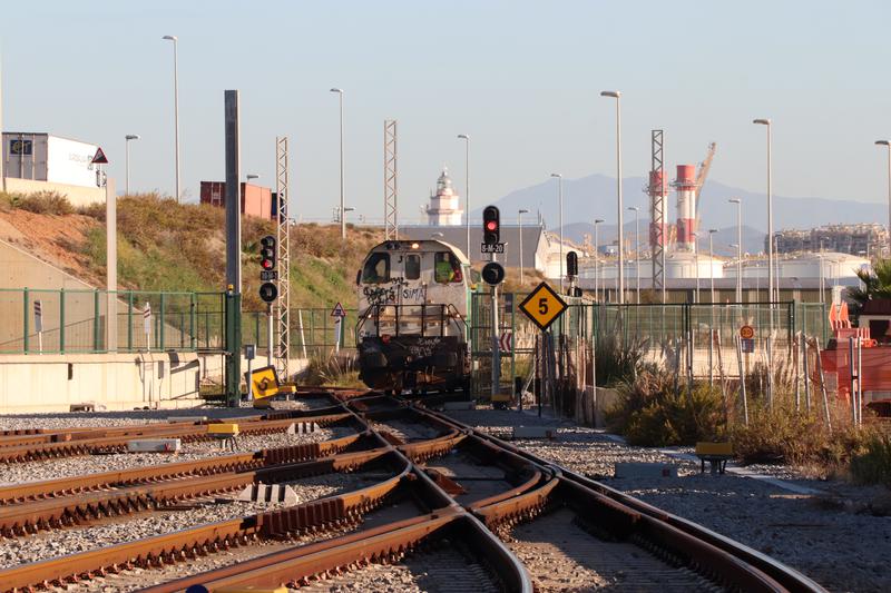 The first direct rail service between the Port of Barcelona and France