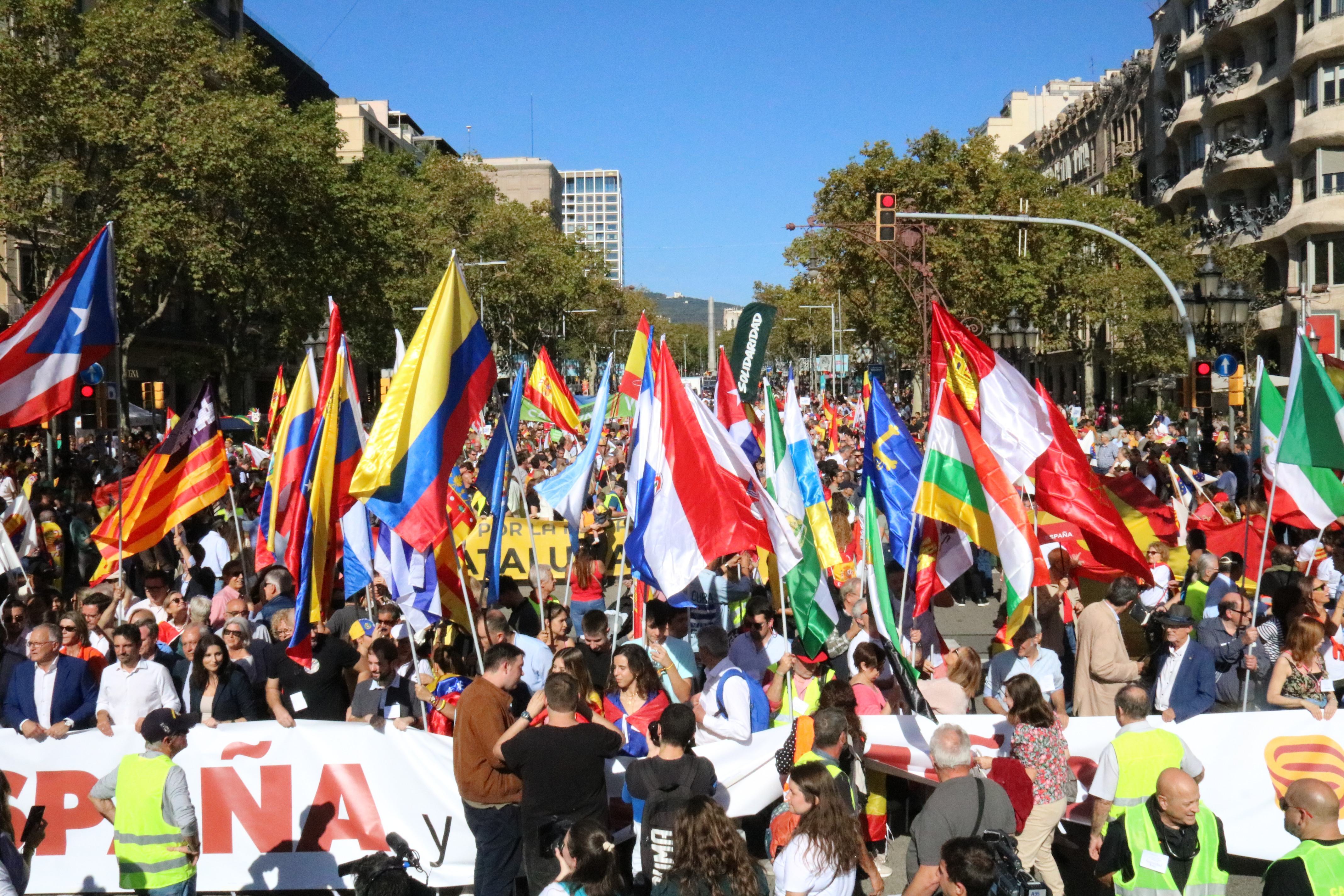 March in Barcelona for Spain's National Day