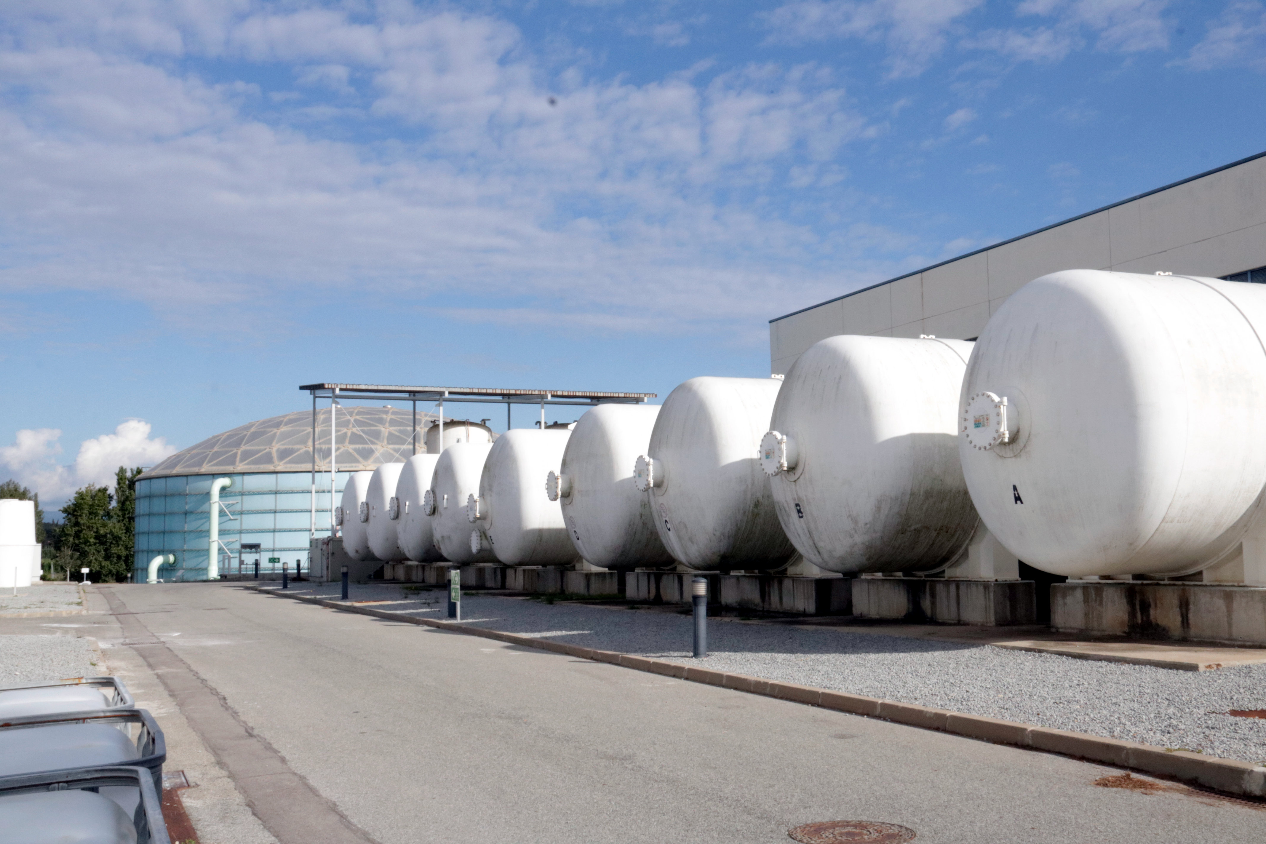 Floating desalination unit off Barcelona shore to avoid using water tanker  ships
