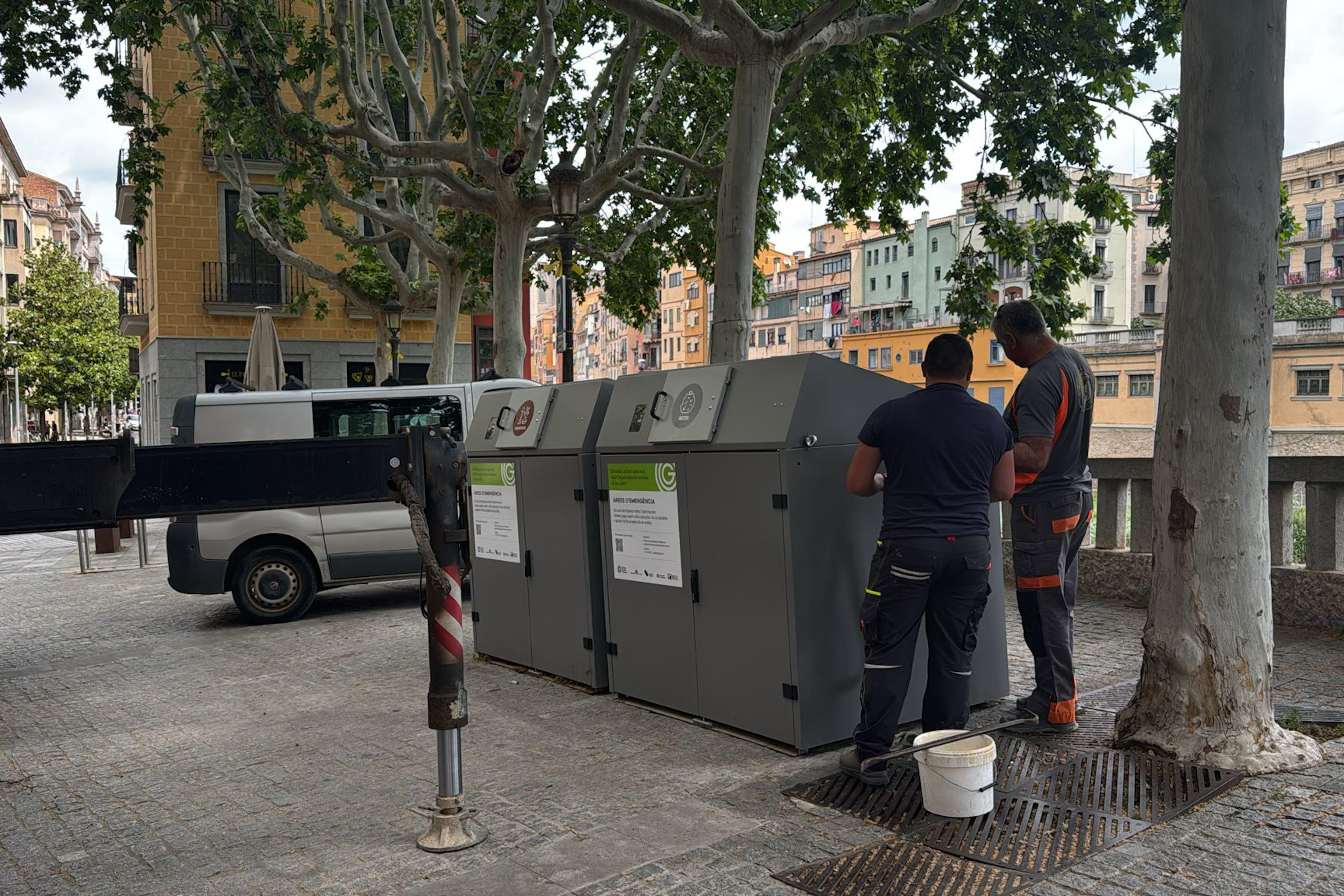 One of the new waste collection emergency sites in Girona