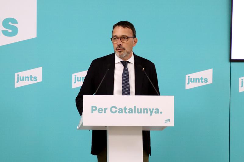Junts acusa ERC de donar suport als pressupostos "a canvi de res" i de "comprar" la proposta del tren orbital al PSC