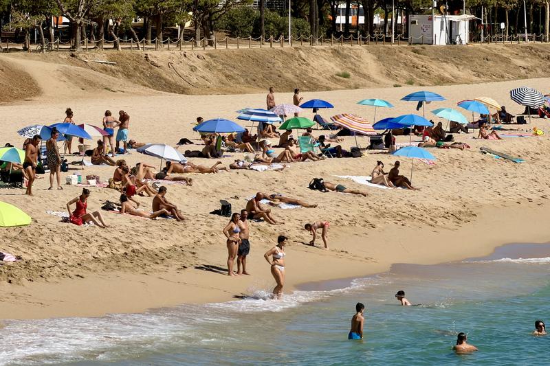 Catalunya supera vint dies els 40ºC entre juny i agost, el màxim històric, i Barcelona registra 59 nits tòrrides