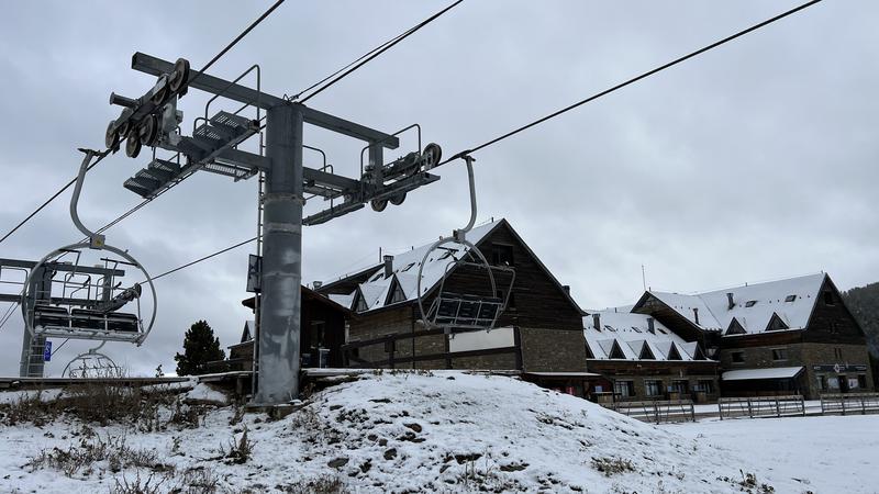 Port Ainé ski resort with snow on November 13, 2024