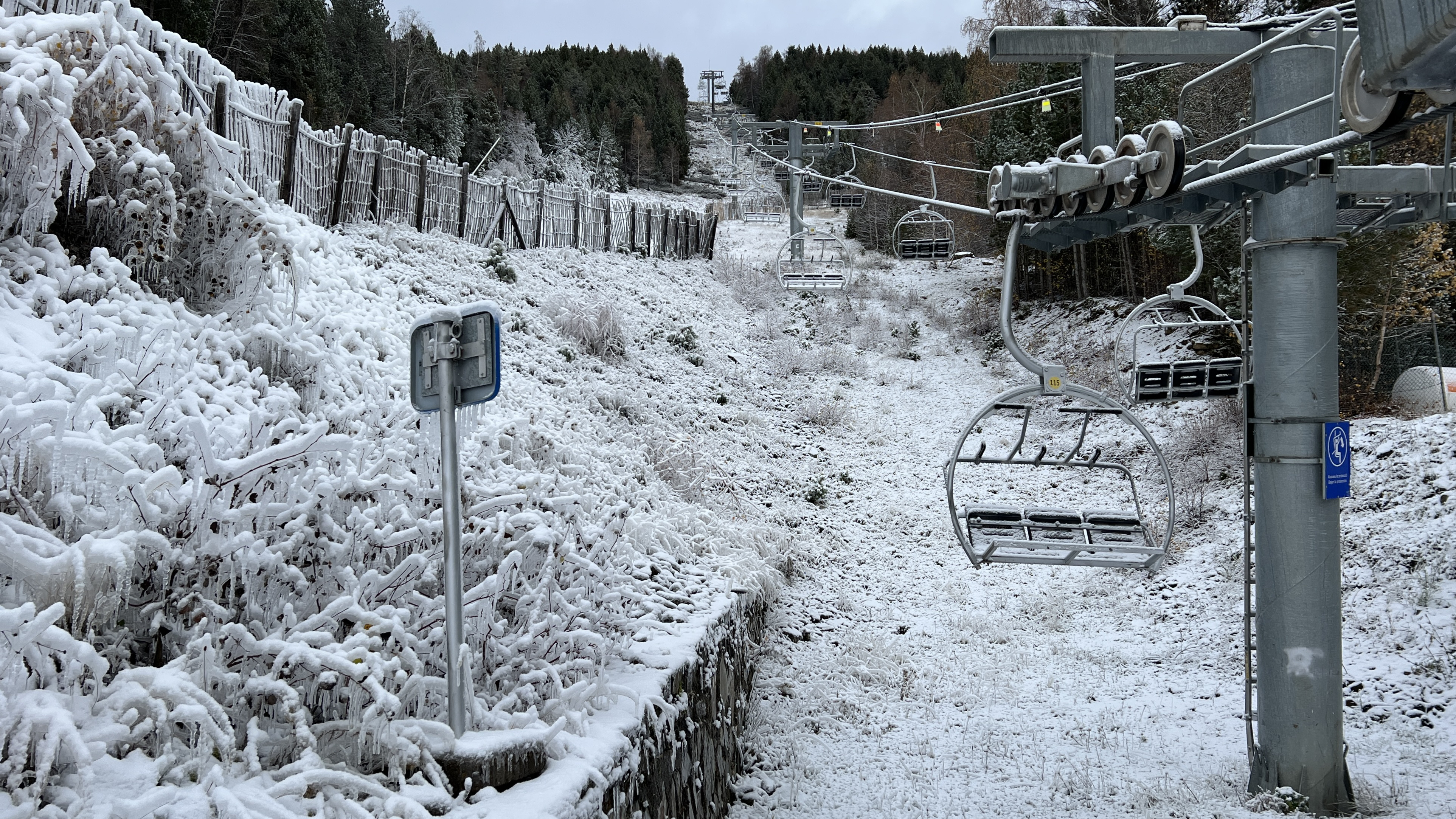 Snow in Port Ainé at 1,650 meters above sea level on November 13, 2024