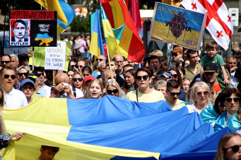Hundreds of people demonstrate in Barcelona in April 2022 against Russia's invasion of Ukraine