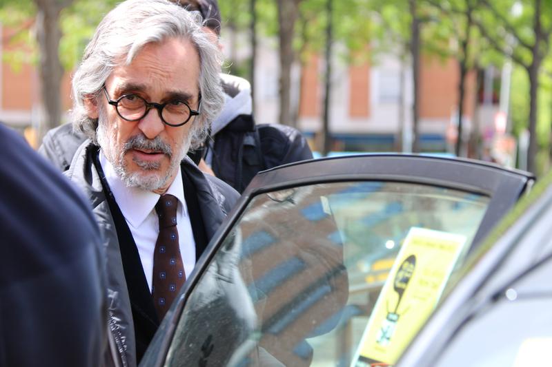 Dani Alves' lawyer Cristóbal Martell leaving the Ciutat de la Justícia courthouse on April 17, 2024 after the footballer gave testimony to the judge at his own request