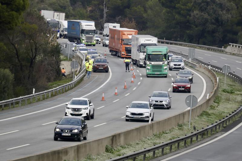 The AP-7 at Gelida with one lane closed 