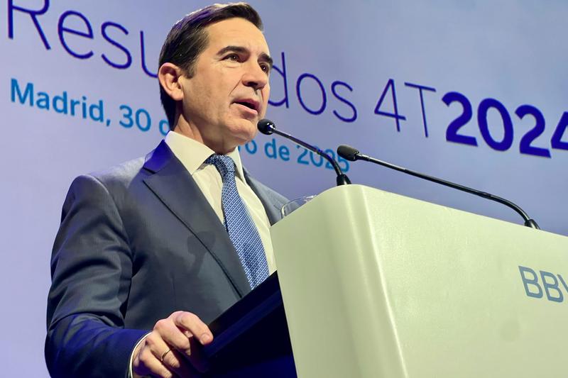 BBVA no veu "factors d'interès general afectats per l'opa" i no participa en la consulta del govern espanyol