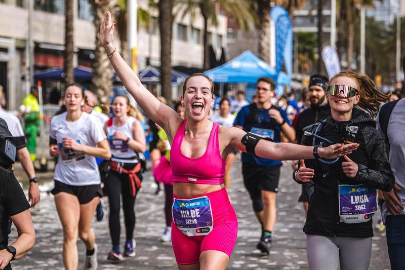 One of the runners at the 2025 Barcelona half-marathon