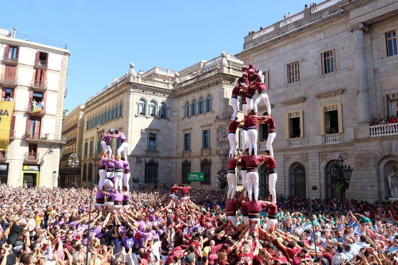 Human towers at La Mercè 2023 in Barcelona's Plaça Sant Jaume.