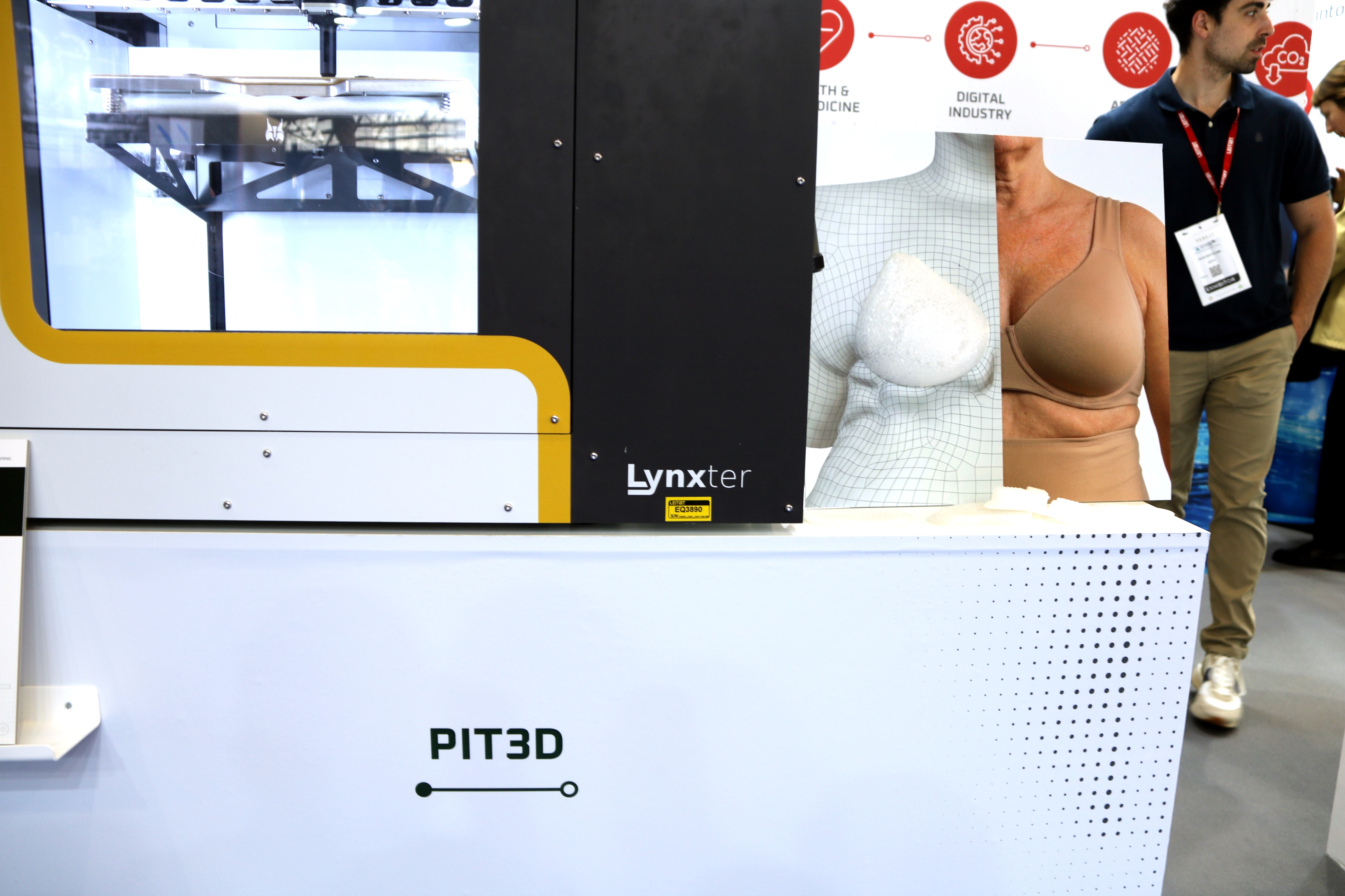 PIT3D, the custom silicone breast prosthesis, at the Leitat booth