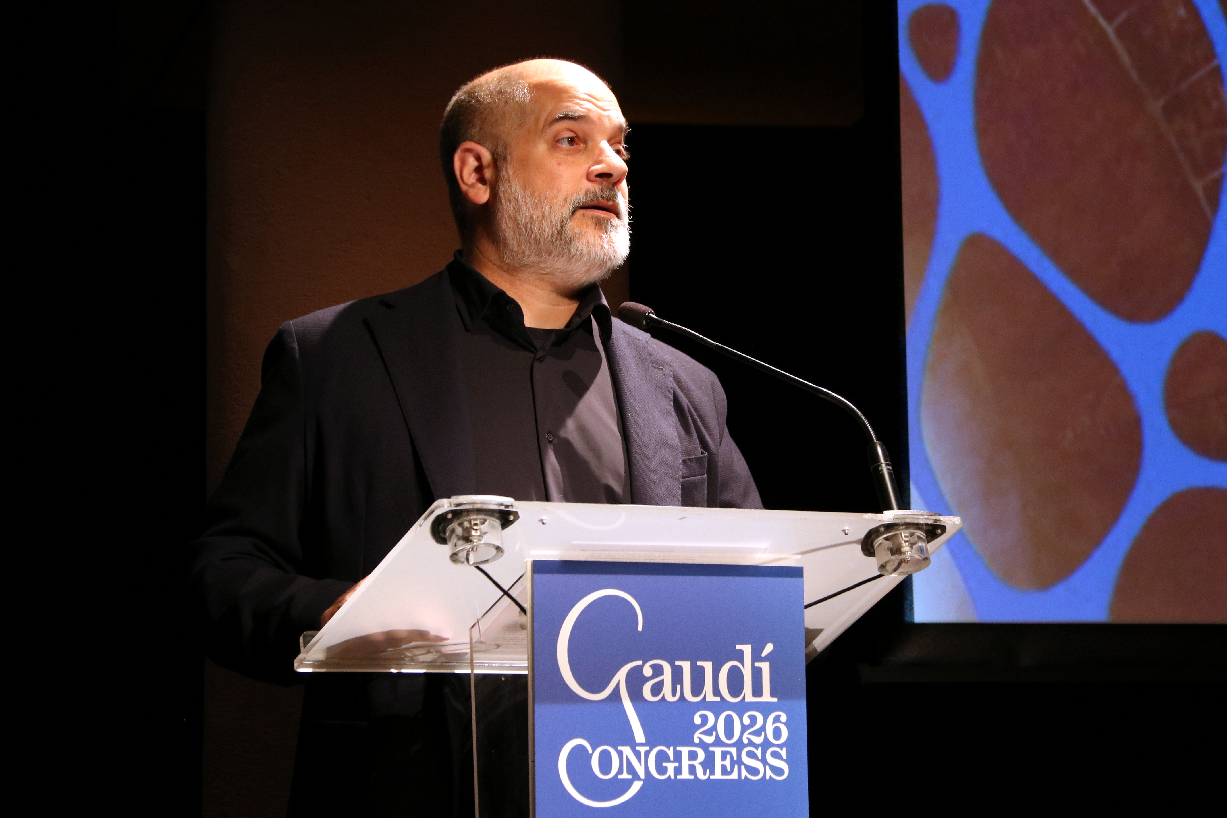 The curator of the Gaudí Year and director of the Gaudí Chair, Galdric Santana, during the inauguration of the International Gaudí Congress