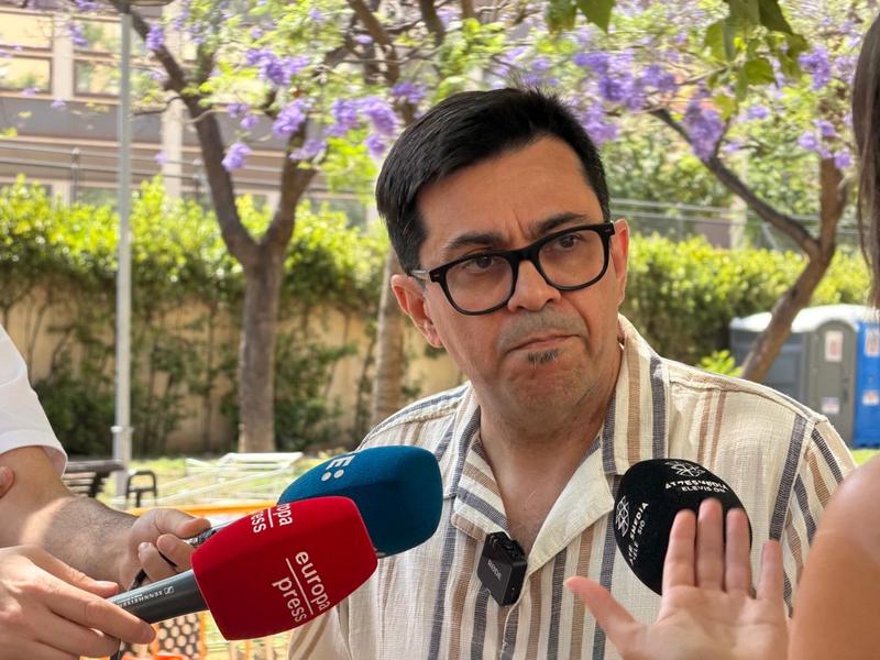 Pisarello espera que la visita del Papa ajudi el govern d'Illa a "escoltar" la comunitat educativa
