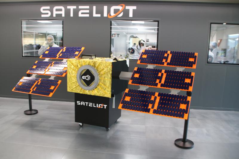 The Catalan telecommunications company, Sateliot, exhibits a replica of a low Earth orbit satellite