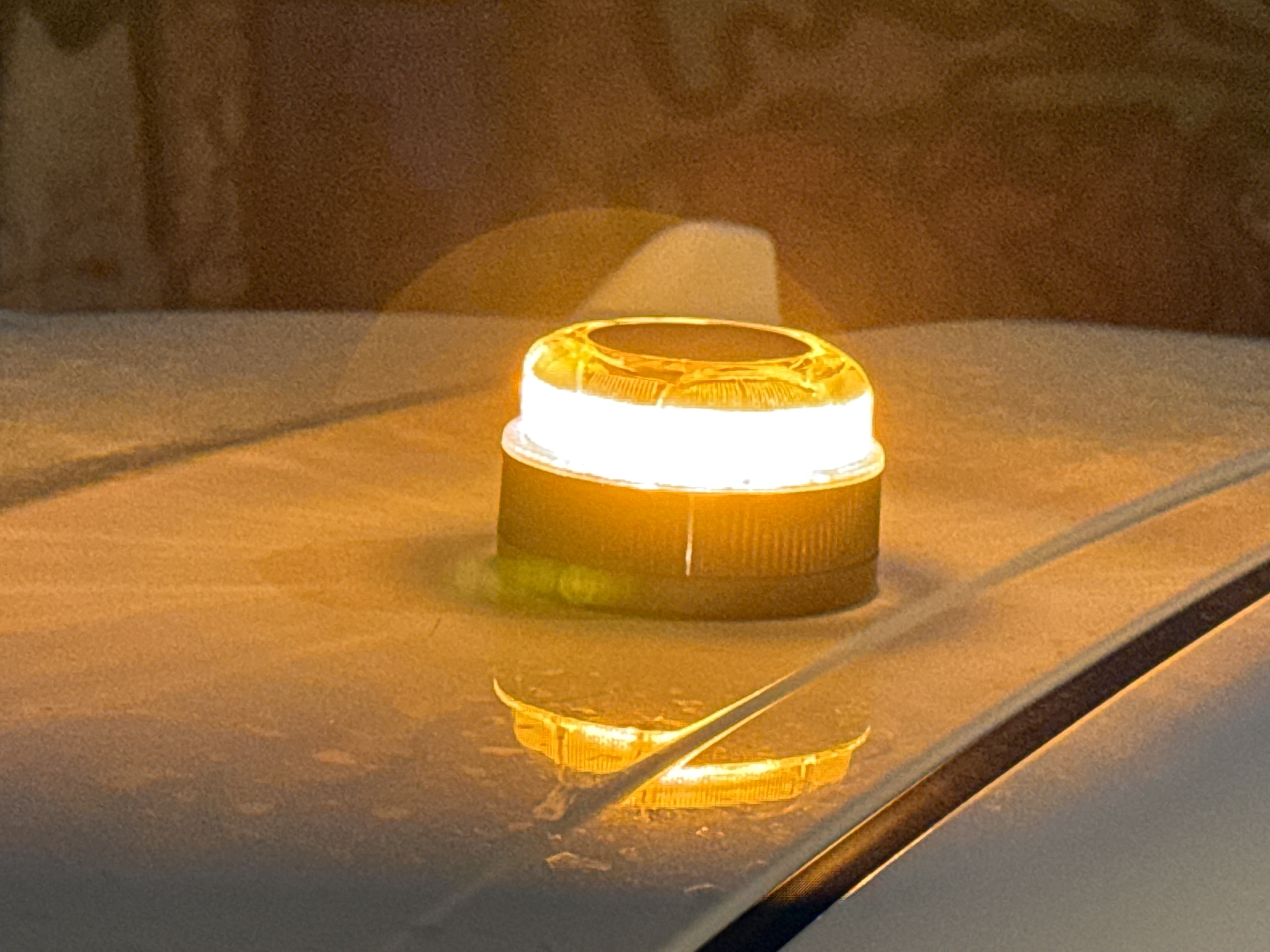 A V16 light in operation