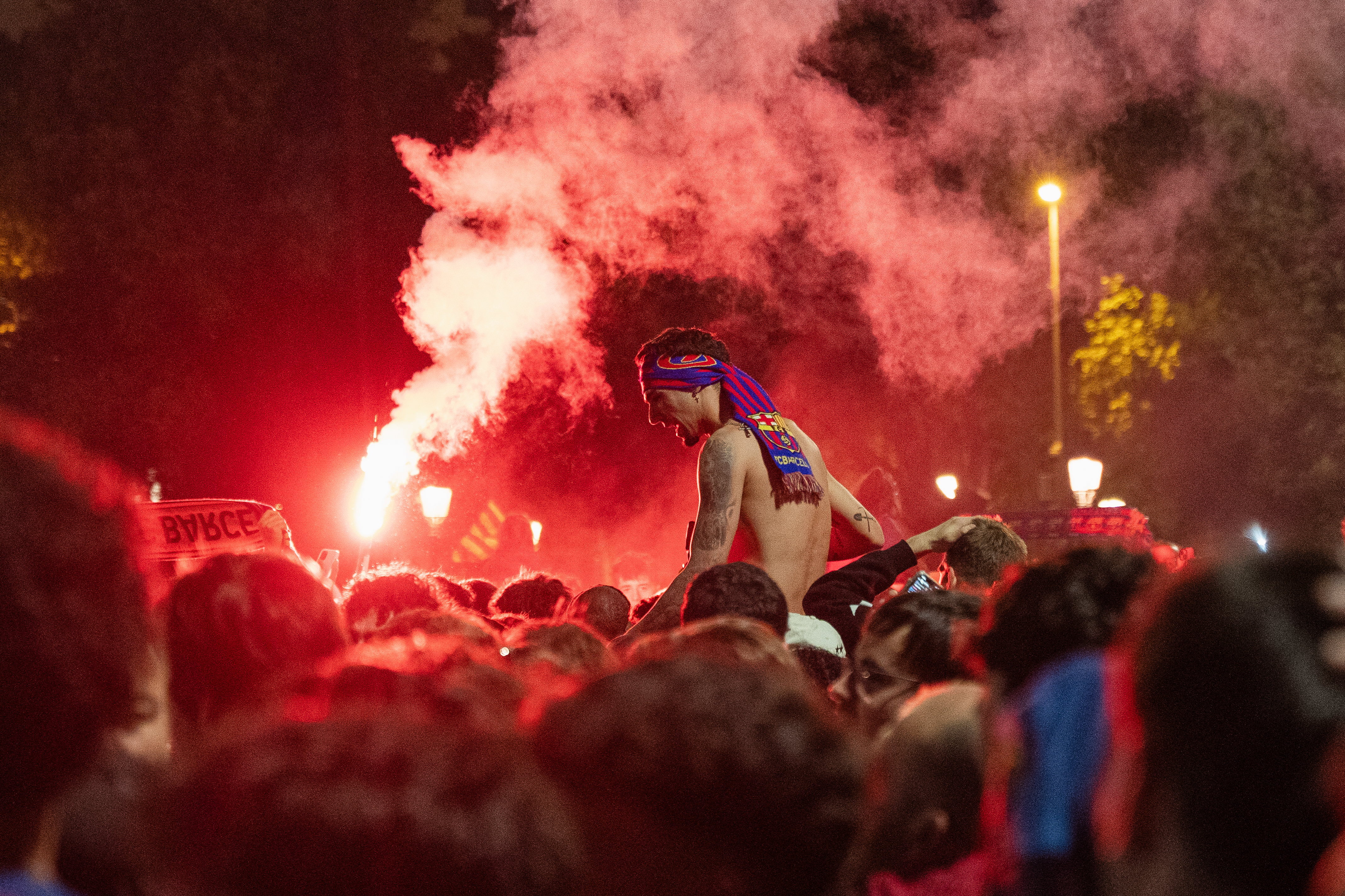 Barça fans celebrate the club’s 29th La Liga title at Plaça de Catalunya