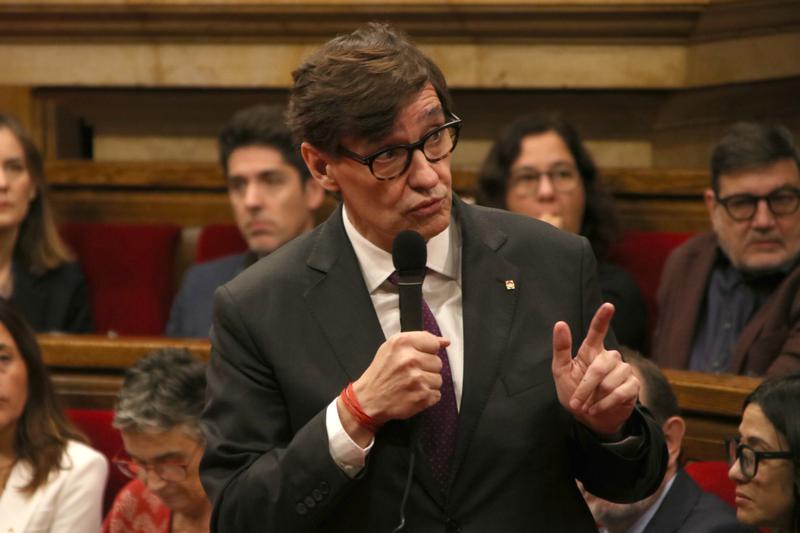 Catalan president Salvador Illa speaking in parliament