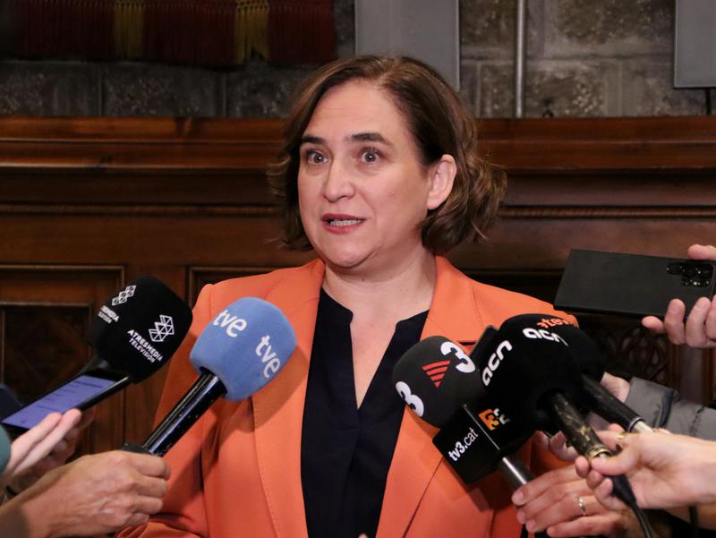 Barcelona mayor Ada Colau while talking to media outlets on November 4, 2022 in the city hall