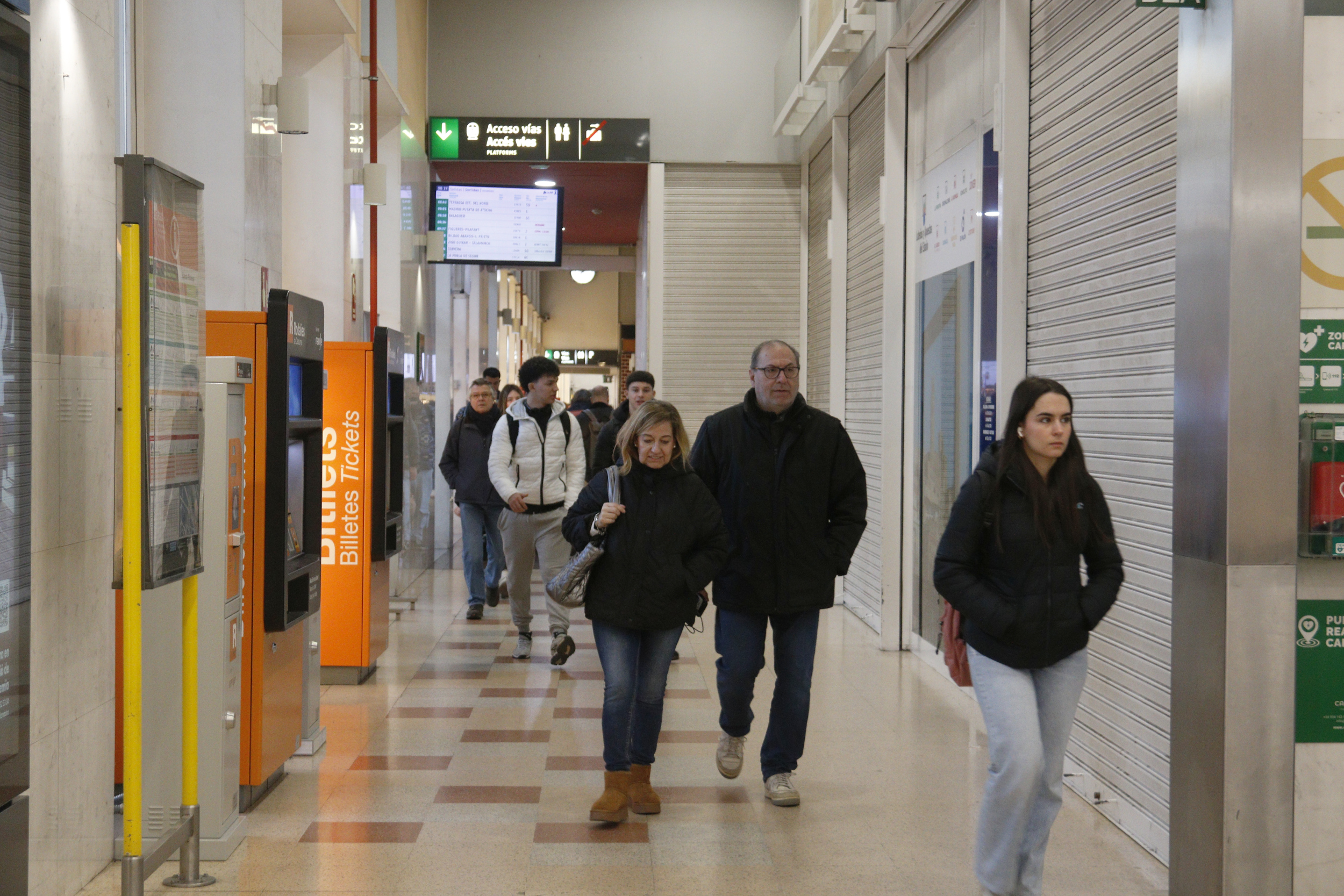 Travellers in Lleida train station