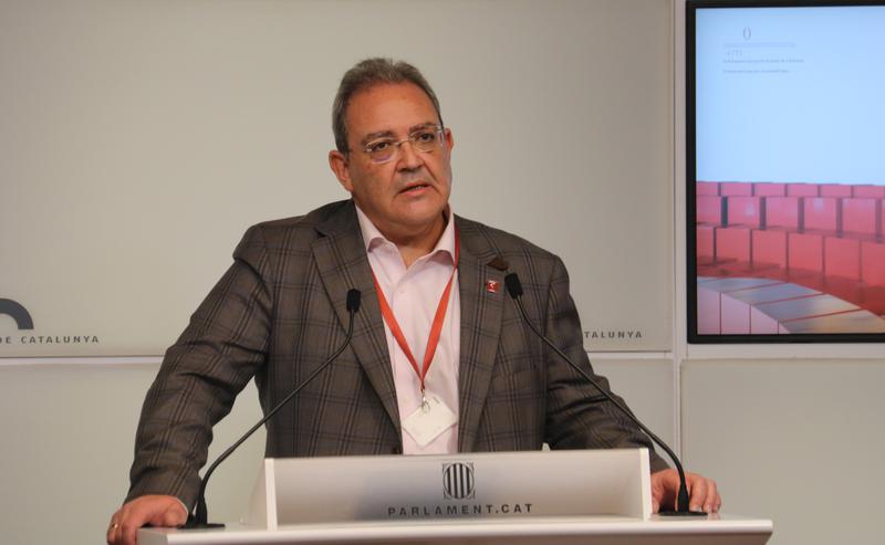 General secretary of the Doctors of Catalonia union, Xavier Lleonart, speaking in the Catalan parliament, November 17, 2022