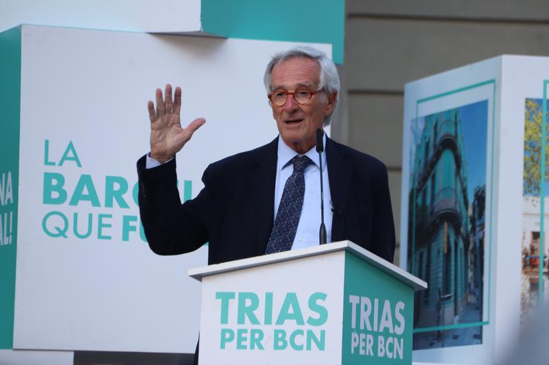 Trias per Barcelona mayor candidate Xavier Trias during an electoral campaign in the Catalan capital's Plaça de la Concòrdia square on May 16, 2023