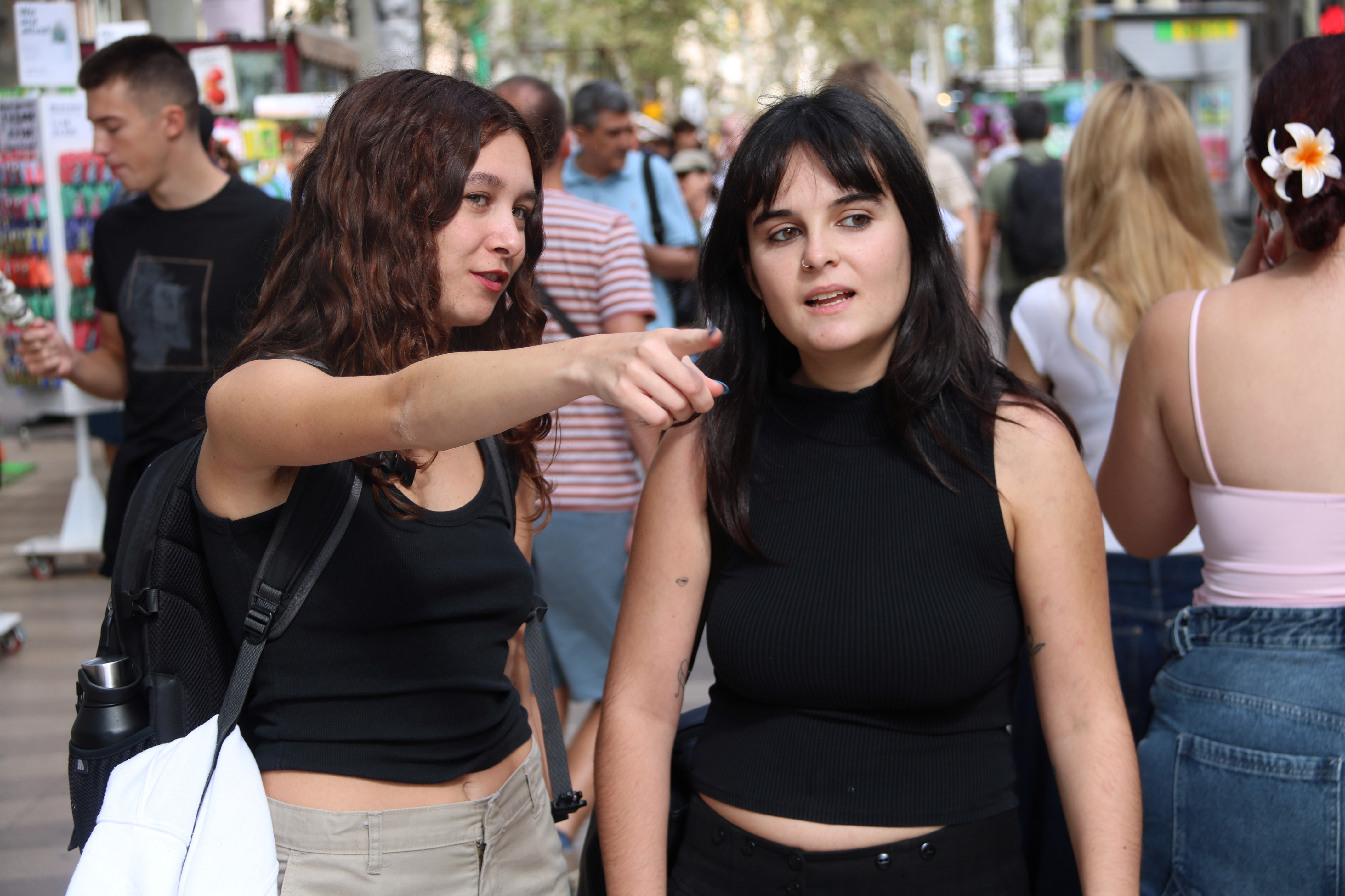 Maria Bareche and Clara Barfull on La Rambla.