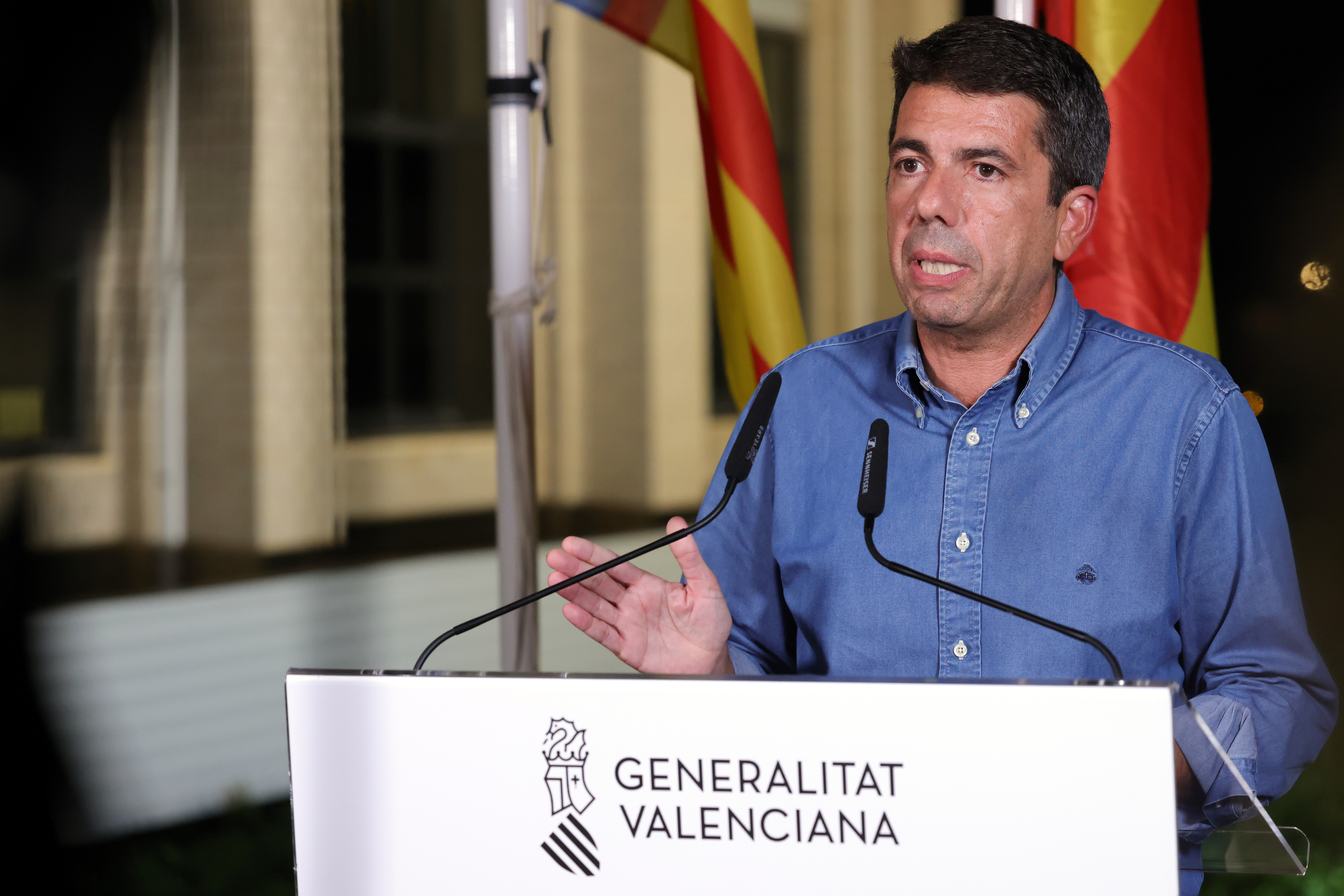 Valencian regional president Carlos Mazón speaking about the floods