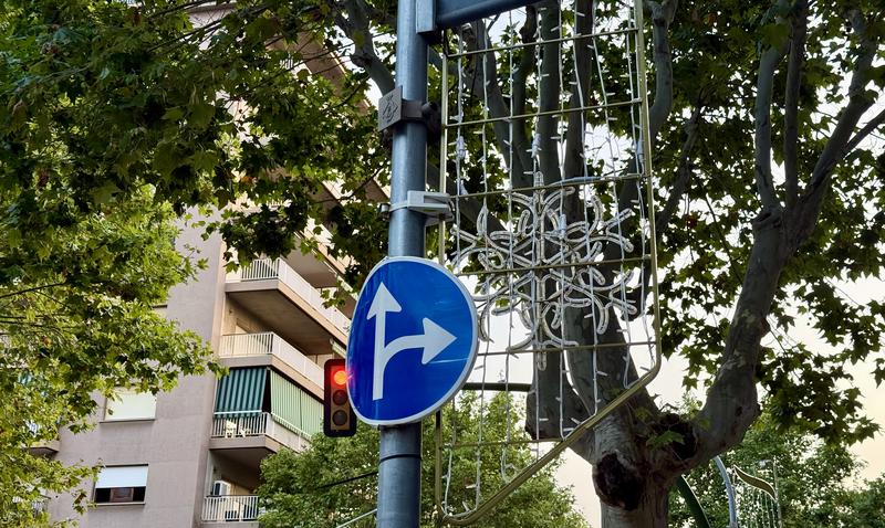 Christmas light installed in Mataró in August