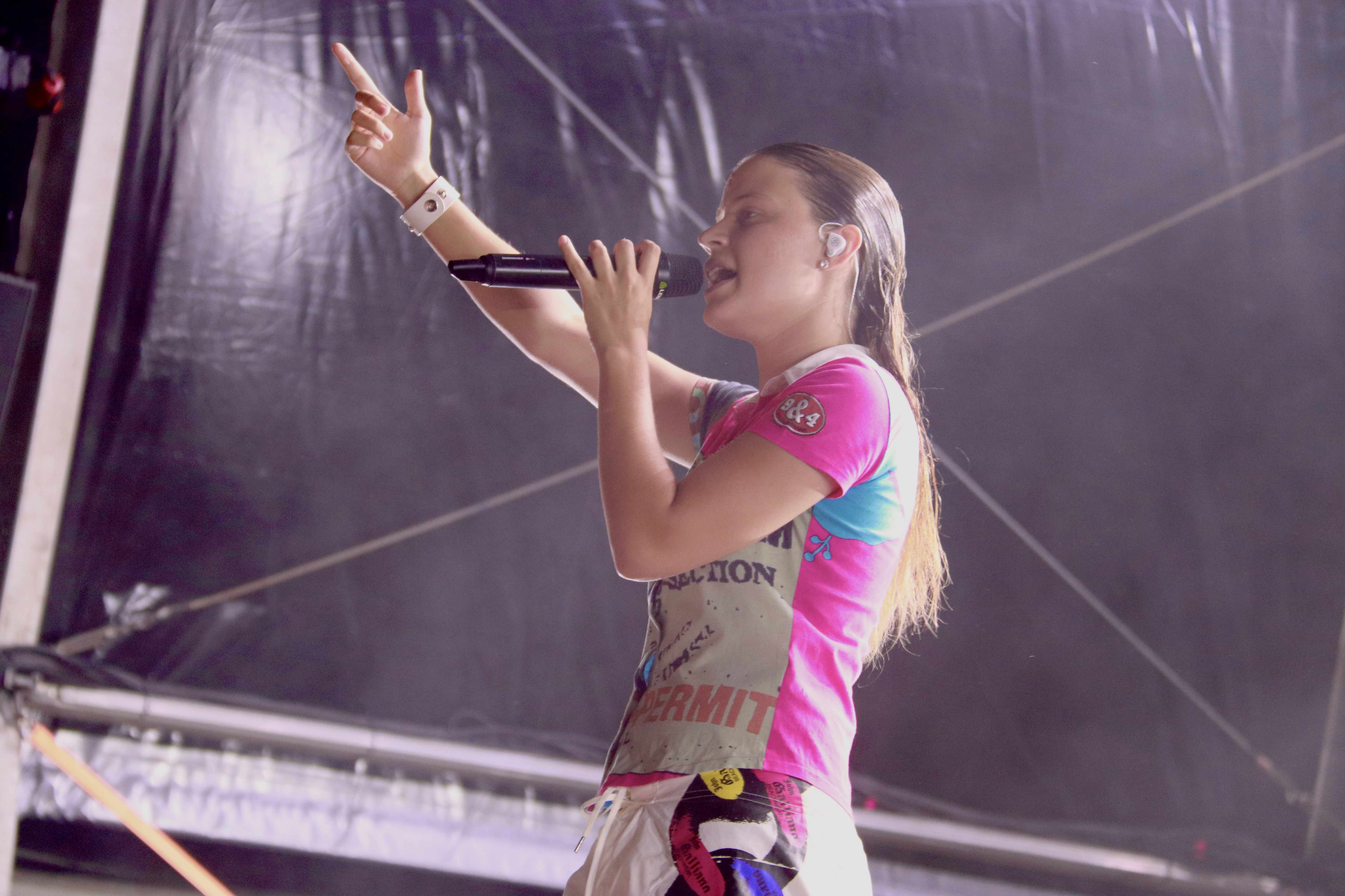 Catalan singer Mushkaa performs at the Vida Festival on July 3, 2025 in Vilanova i la Geltrú