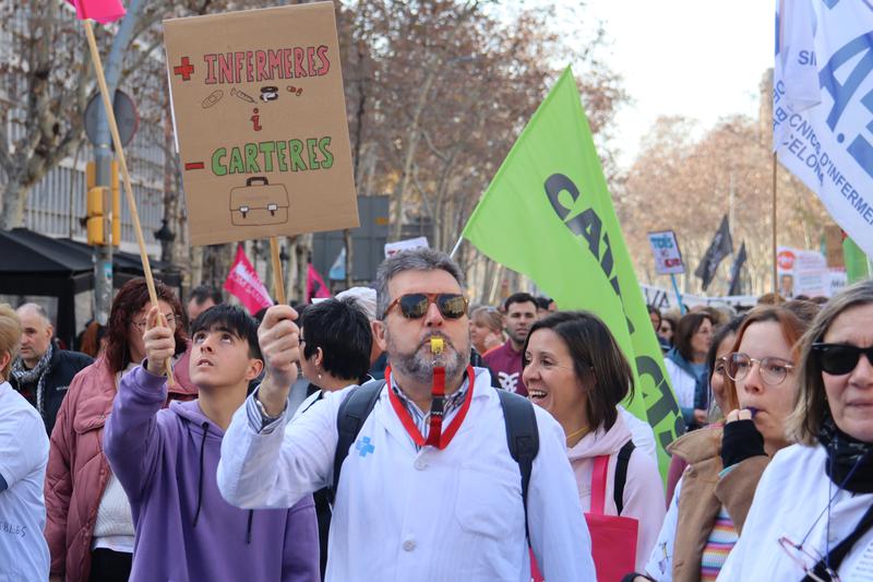 Healthcare workers protest in Barcelona