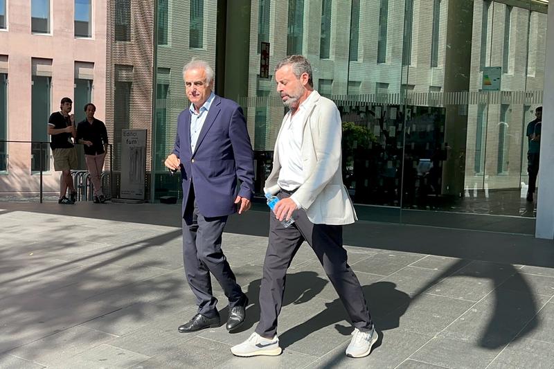 Former FC Barcelona president Sandro Rosell leaves the Barcelona Palace of Justice on September 18 after testifying in the Negreira case