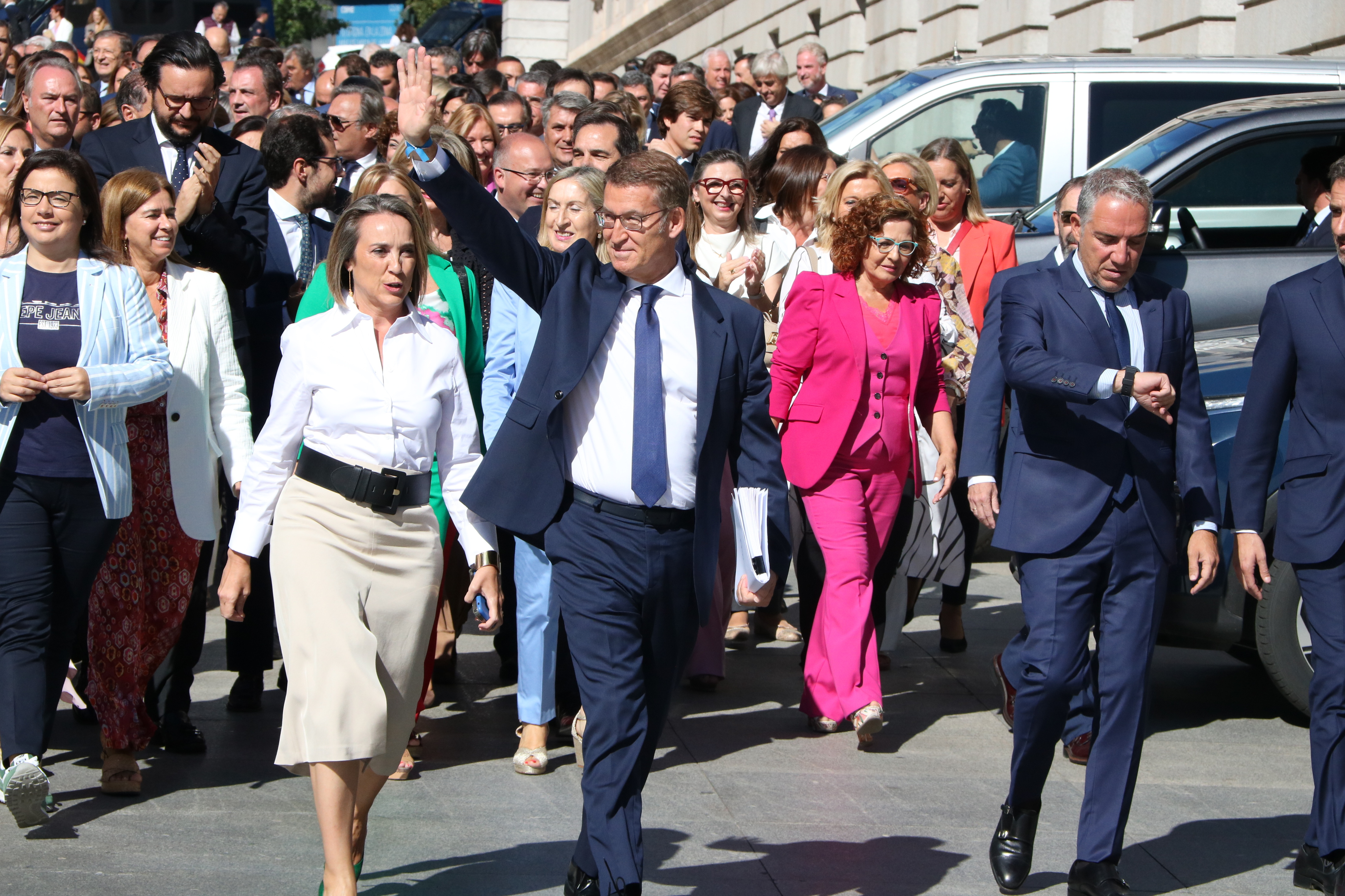 People's Party PM candidate Alberto Núñez Feijóo arrives at the Spanish congress on September 26, 2023