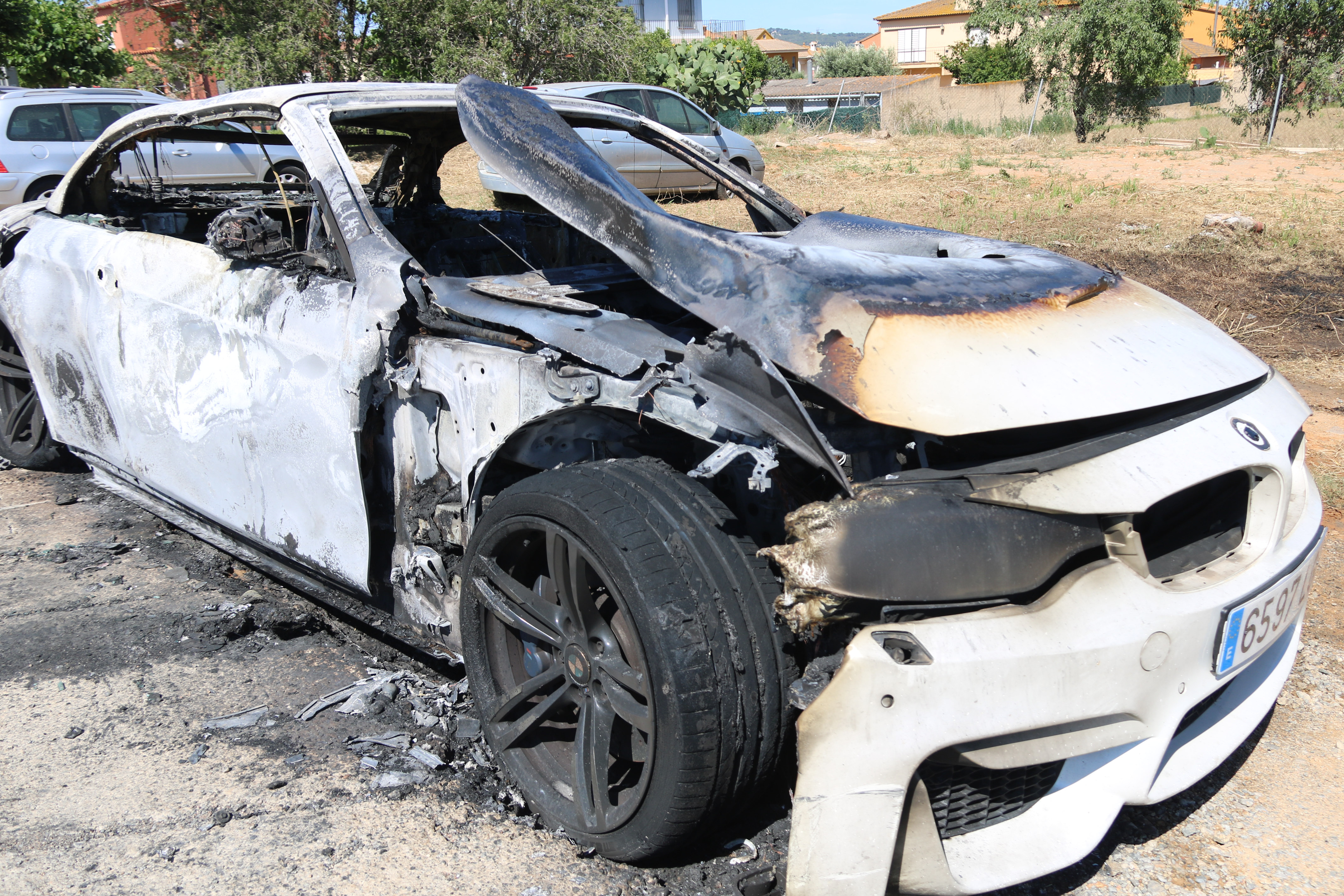 A burnt-out car in the municipality of Mont-ras owned by the alleged perpetrator of a fatal shooting on June 23, 2024 in Girona