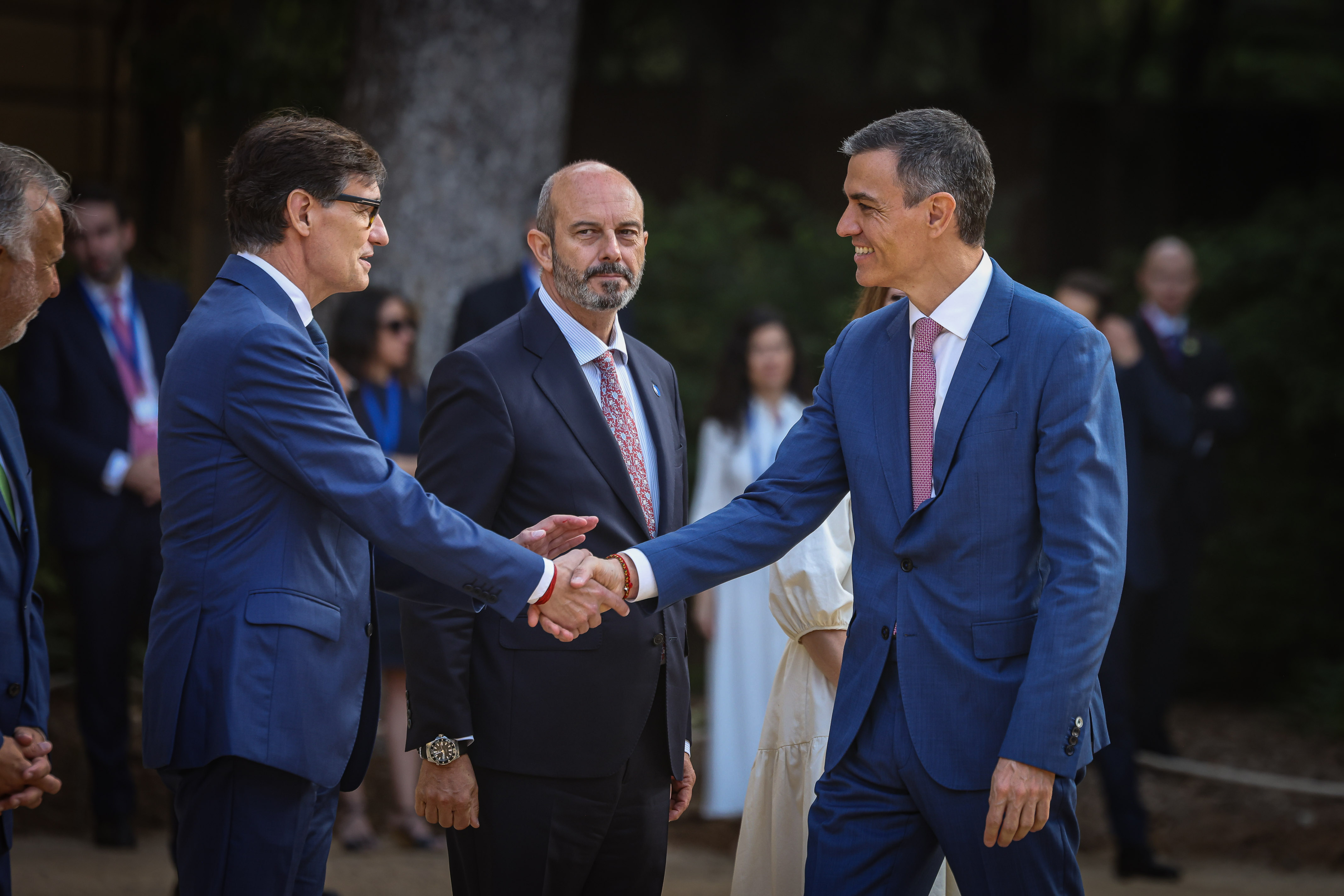 Spanish PM Pedro Sánchez greets Catalan President Salvador Illa at the Conference of Spanish Regional Presidents on June 6