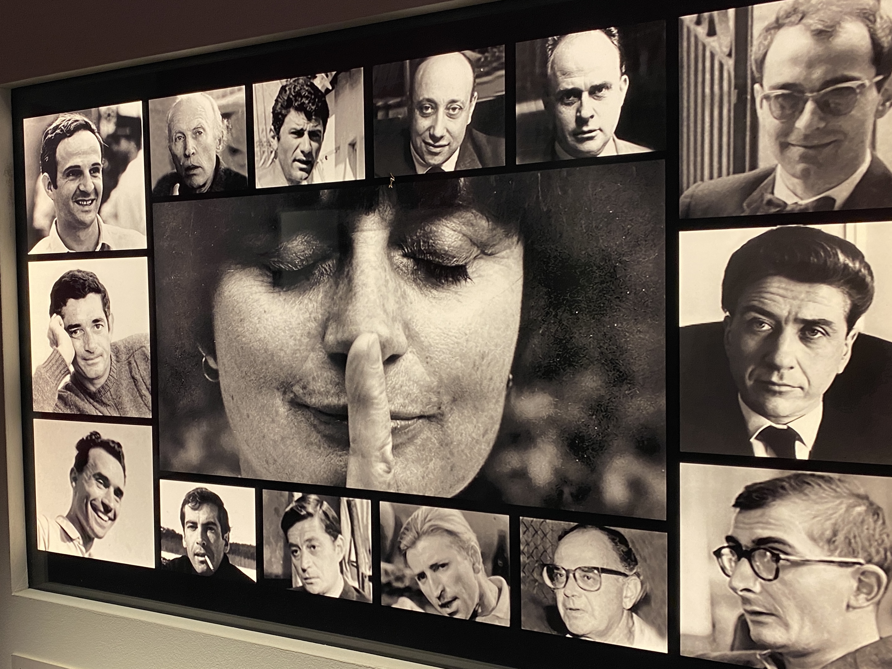 A collage by Agnès Varda, exhibited at the CCCB, in which she positions herself in the middle of other members of the Nouvelle Vague, in the place where the Surrealists had placed the erotic object.